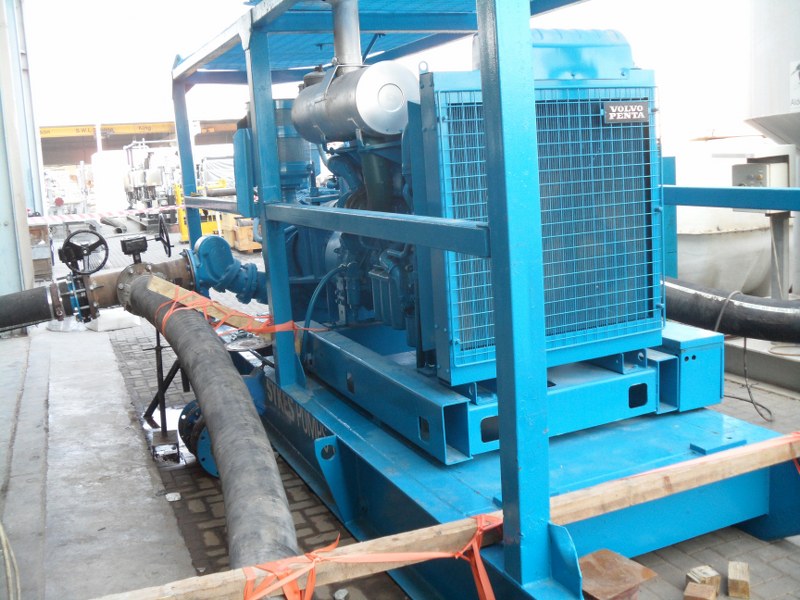 Special pumping JAFZ_291112_800x600 High flow, high head pump to test equipment for oil industry